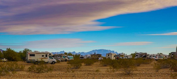 ctv RVLife, Quartzsite 2017, – Day 2, Out and About Walking North